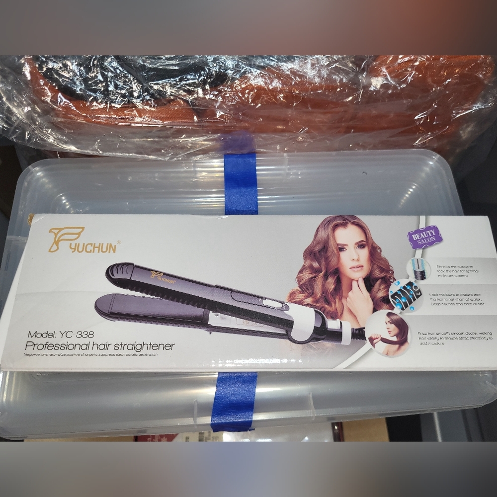 NIB hair Straightner / Flat Iron